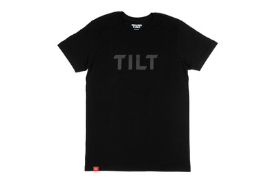 T-Shirt Tilt Blackout Tee